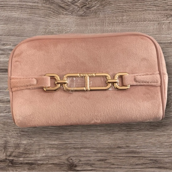TOM FORD Beauty Plush Cosmetic Bag with D Rings NEW - Picture 1 of 2
